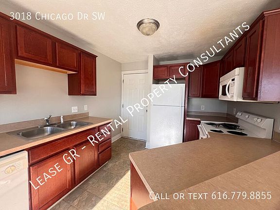 4th image of 3018 Chicago Dr SW