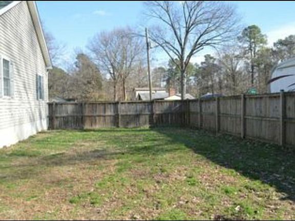 4th image of 14 Piney Forest Dr