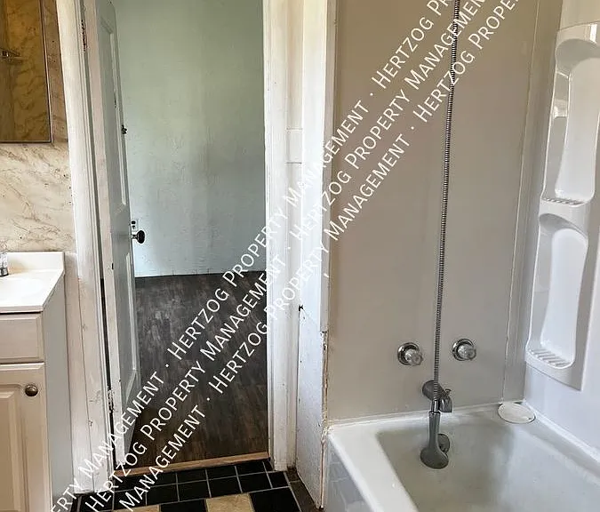 722 N Palm St — Photo 9