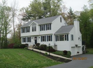 11 Ashley St, Pepperell, MA 01463