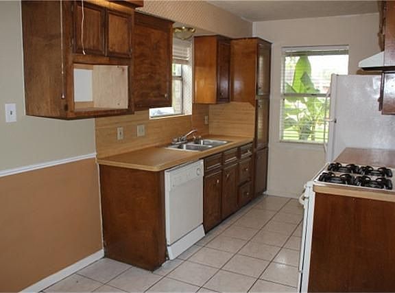 2nd image of 5115 Kent Dr
