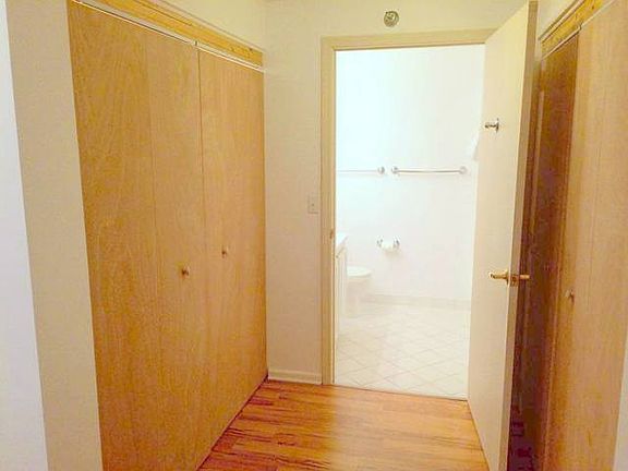 3rd image of 345 N La Salle Dr APT 1909