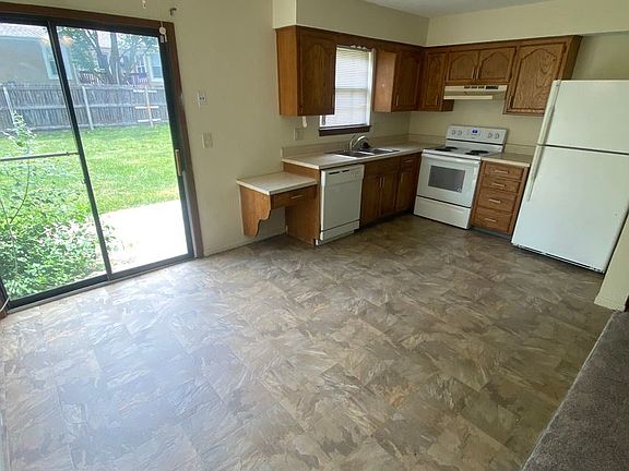 5th image of 111 SW Oxford Pl #10252743