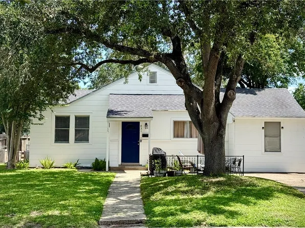 831 W Alice Ave, Kingsville, TX 78363