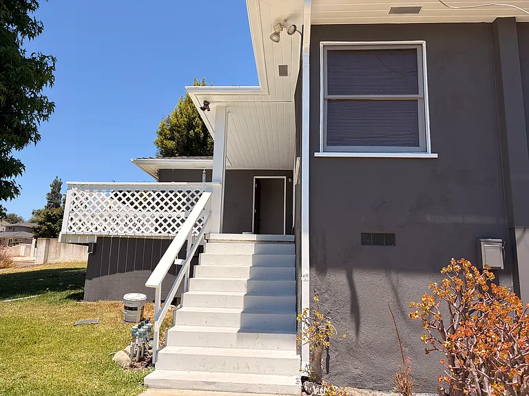 2404 Wetherhead Dr — Photo 3