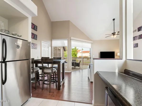 1633 E LAKESIDE Drive #134, Gilbert, AZ 85234