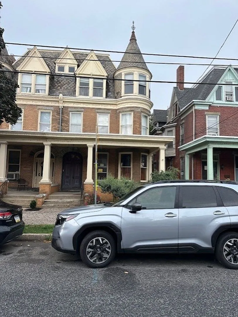1-Bedroom, 1-Bathroom 3rd Floor Apartment For Rent in Harrisburg, PA, Located With-In The Harrisb... — Photo 1
