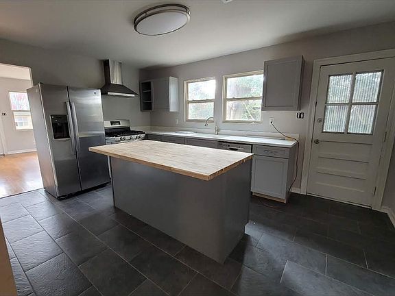 2nd image of 4532 Camel St