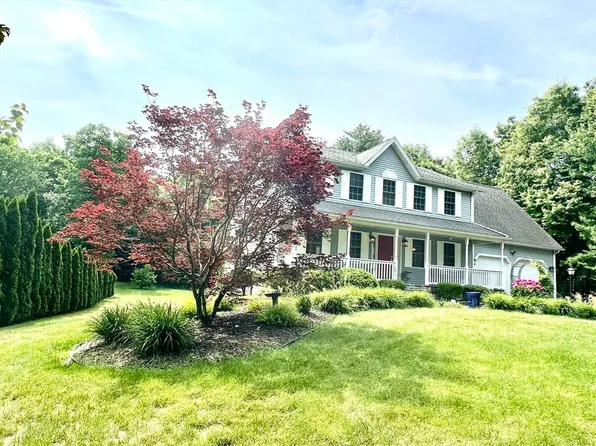 36 Stebbins St, Belchertown, MA 01007