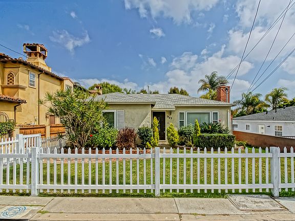 3rd image of 1741 2nd St #1743