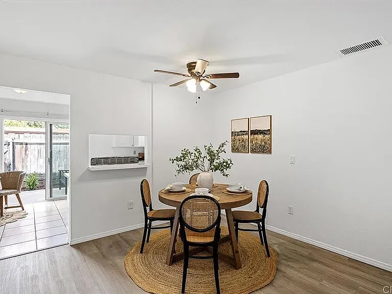 888 Cherrywood Way #20 — Photo 7
