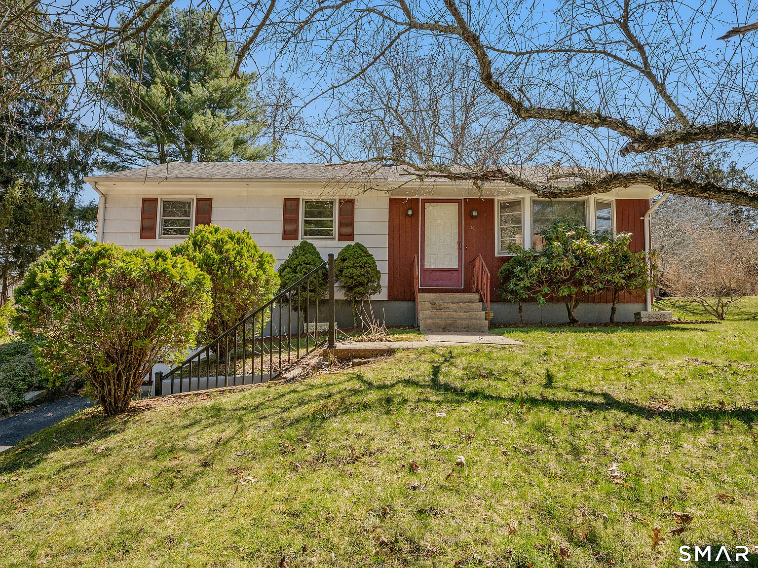 8 Holly Hill Drive, Uncasville, CT 06382 | Zillow