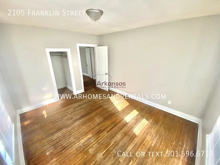 2105 Franklin St — Photo 22
