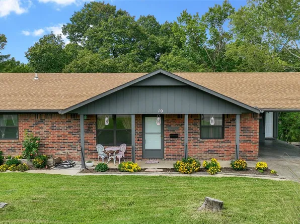 10 Dillow Ln, Bella Vista, AR 72714