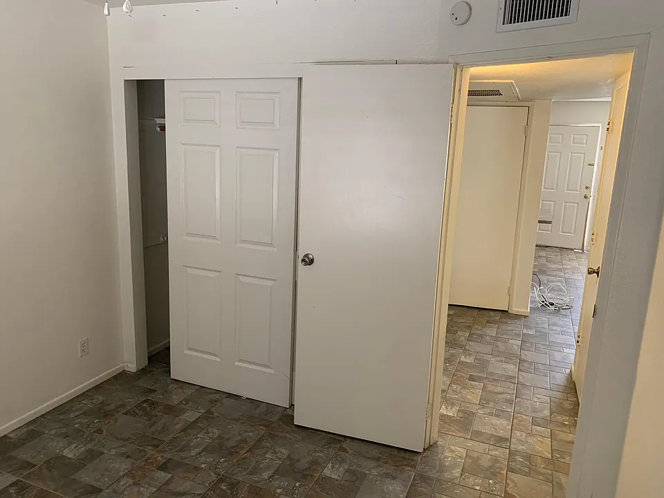 1325 Navajo Dr #5