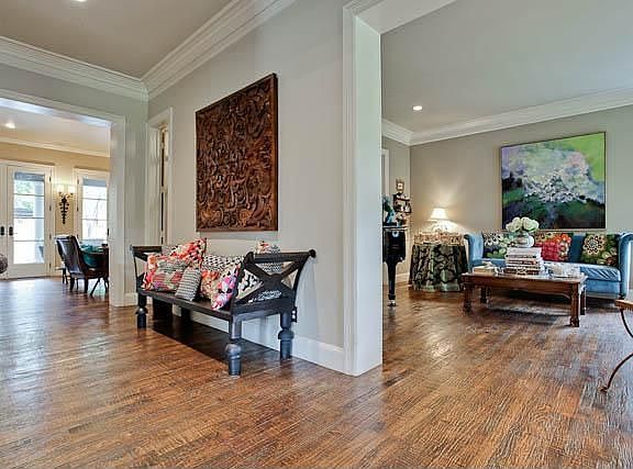 4th image of 3536 Potomac Ave
