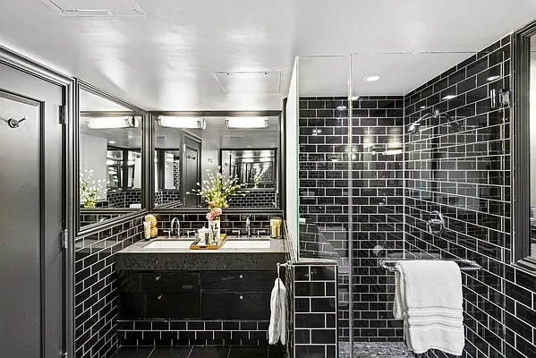 Sold by Nest Seekers International | media 23