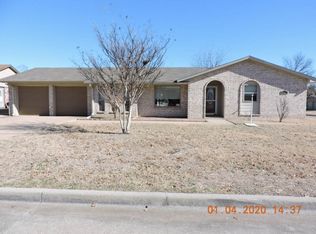 901 NW Cheryl Cir, Lawton, OK 73505