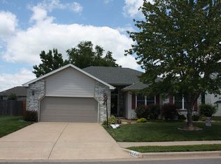 4031 W Sierra St, Battlefield, MO 65619