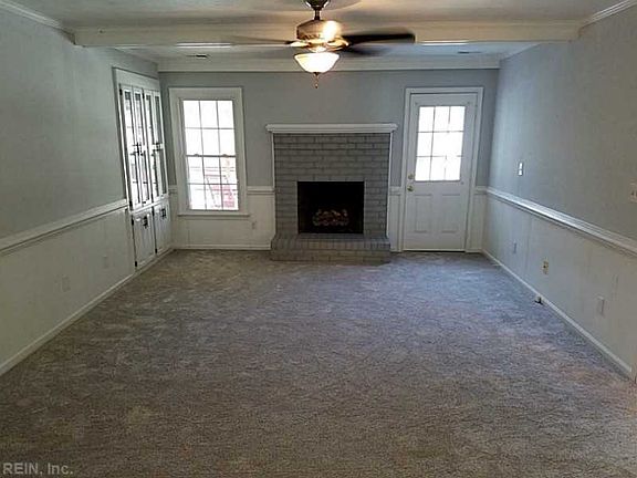 3rd image of 804 Amy Marie Ln