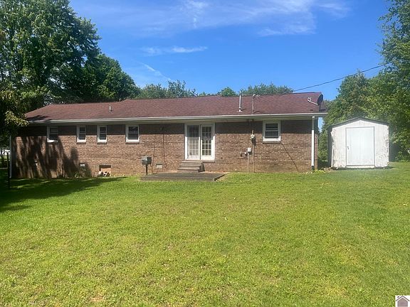 3rd image of 155 Shelby Dr