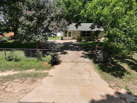 2nd image of 3045 State Highway 135 N