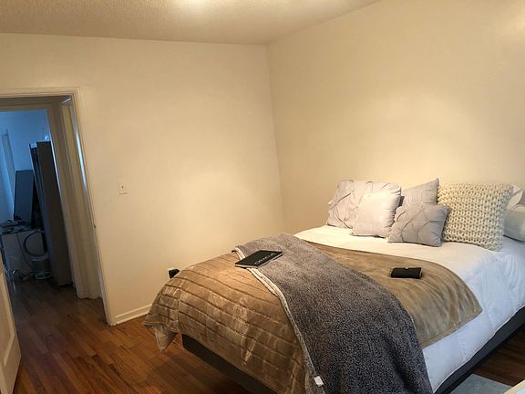 2nd image of 1419 25th St APT C