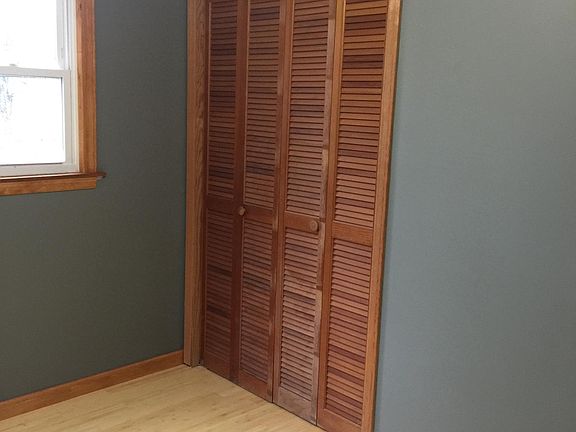 5th image of 223 Vance St