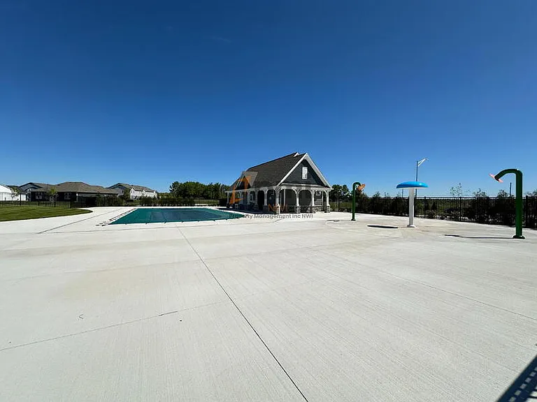 8366 Kannon Dr — Photo 27