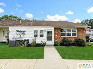 31 Galewood Dr #1013, Matawan, NJ 07747