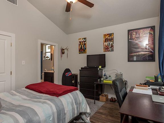 5th image of 4310 Oaklawn St