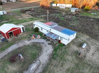 21764 Rice Dr, Lebanon, MO 65536