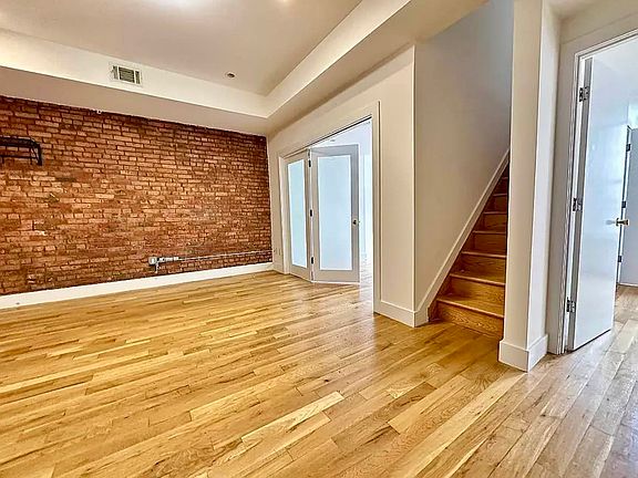 2nd image of 841 Kent Ave #Penthouse 4