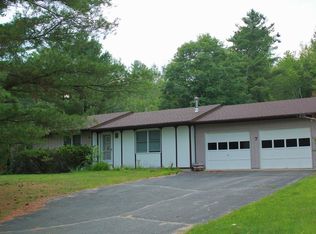 7 Woodland Hills Dr, Morrisonville, NY 12962