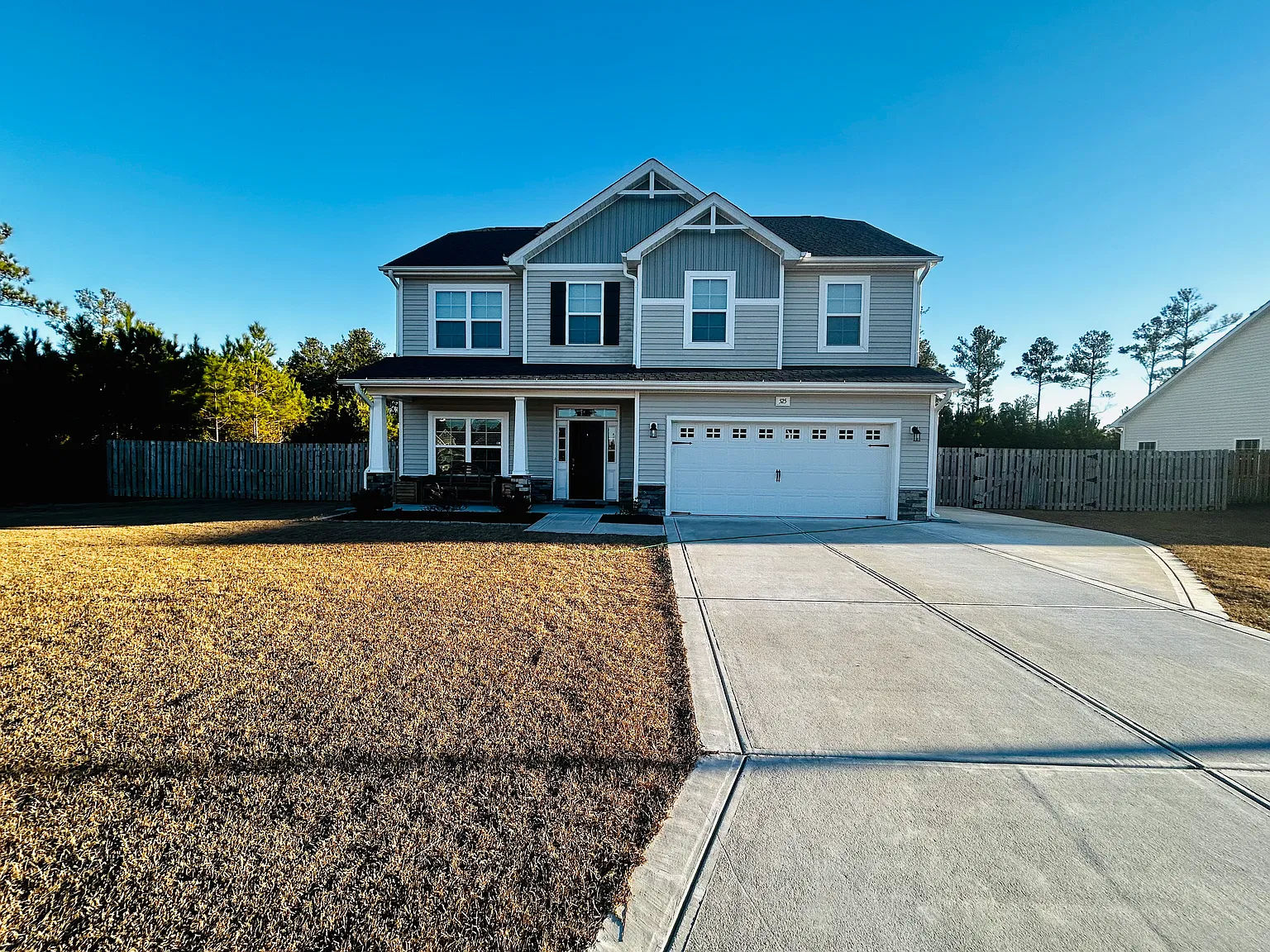 4 bed, 2.5 bath, 2317 sqft, $2,400 — Photo 1