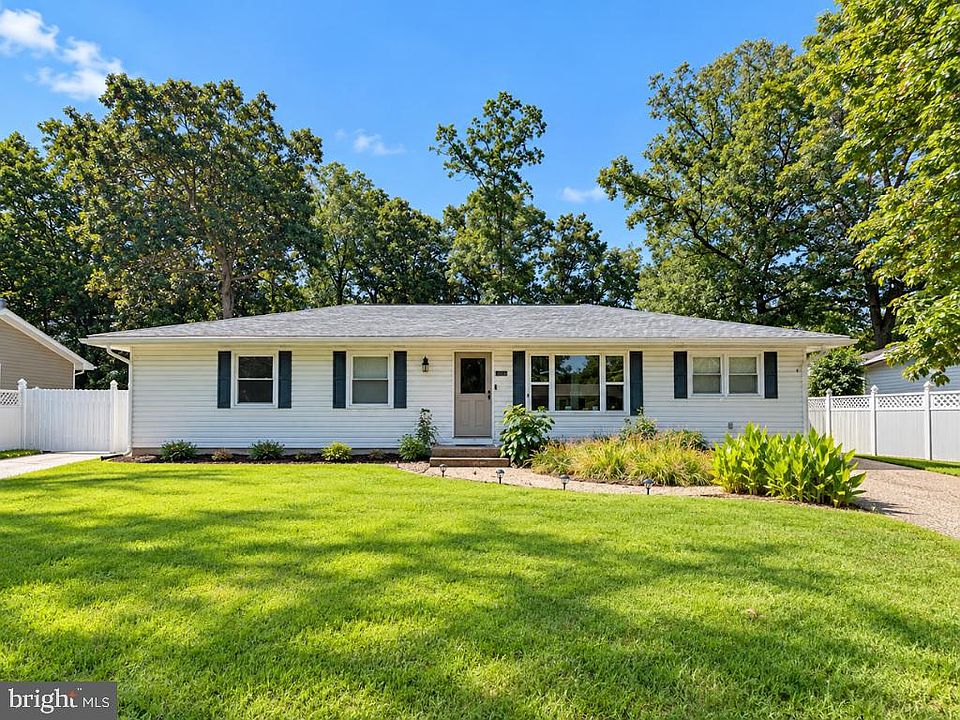 1st image of 22061 Spring Valley Dr