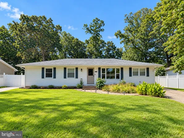 22061 Spring Valley Dr, Lexington Park, MD 20653