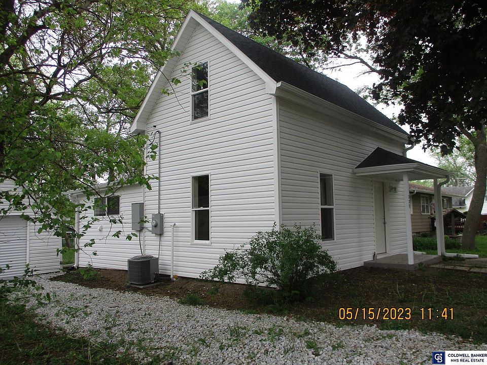 1st image of 220 S 5th St