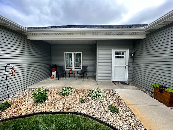 3rd image of 118 Lexington Pointe Dr #27