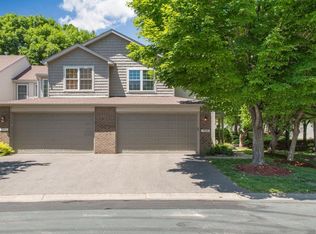 7929 Everest Ln N, Maple Grove, MN 55311