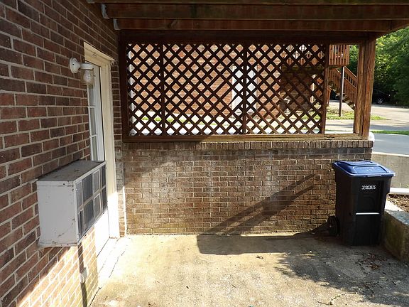 4th image of 65 Ashwood Ct APT 5