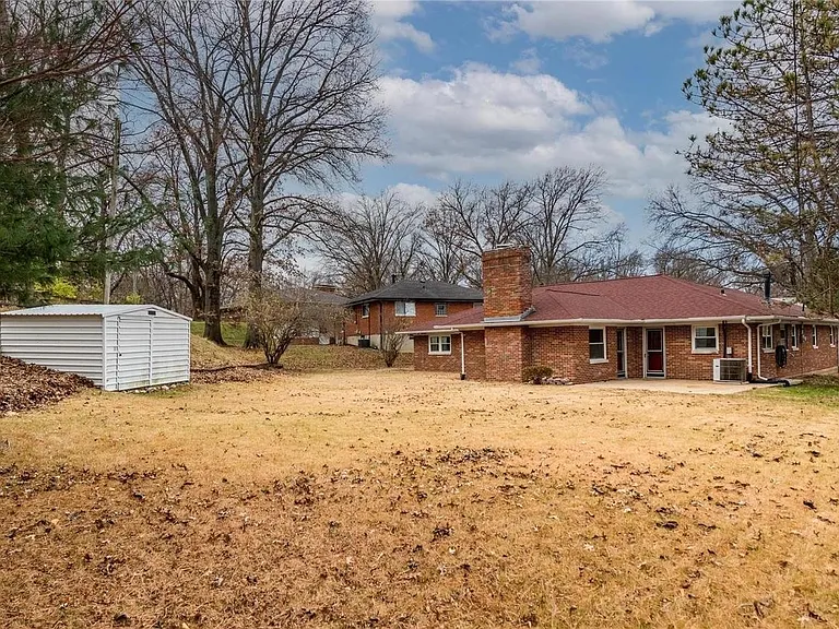 934 Briarwood Ln — Photo 21