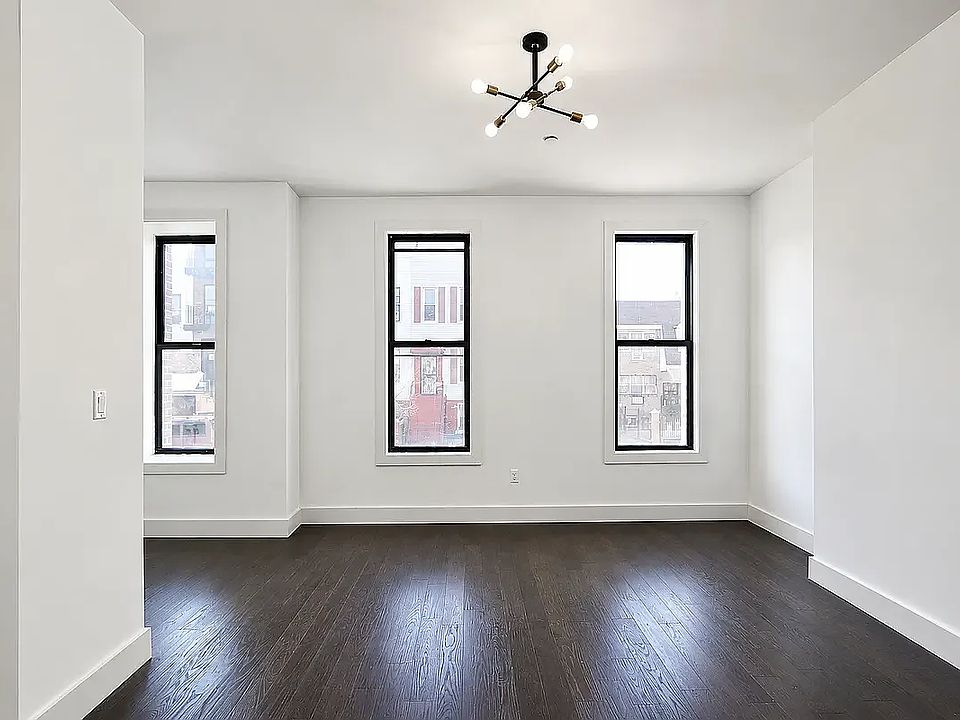 1st image of 1110 Halsey St #5