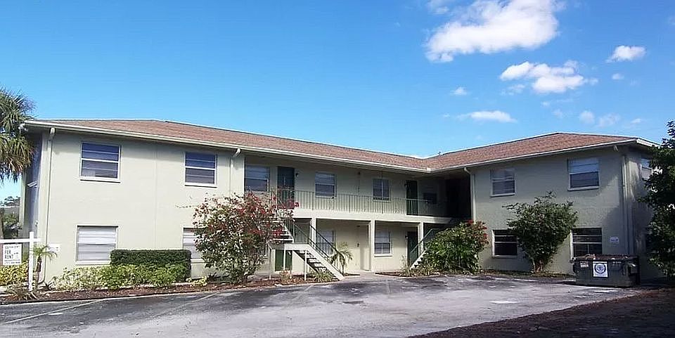 1st image of 1632 Jefferson Ave APT 202