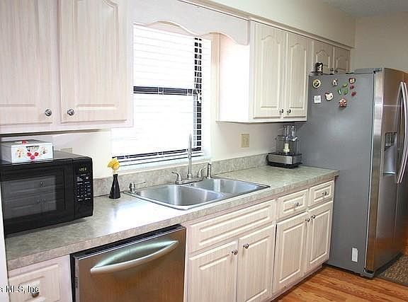 4th image of 12170 SE 97th Ct