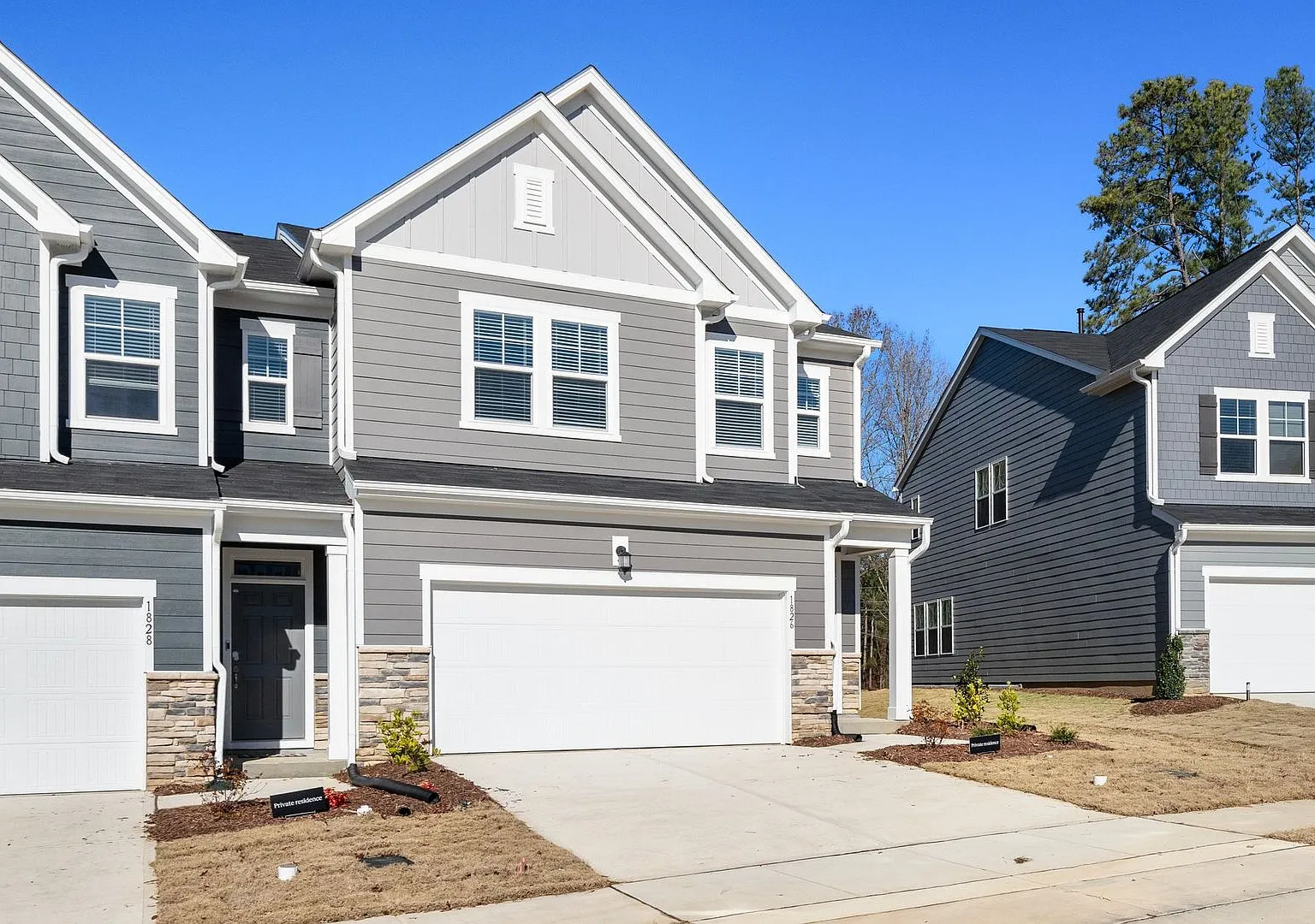 Location, Community, Quality Living It Starts Here at Depot 499! Limited Time: One Month Free. — Photo 2