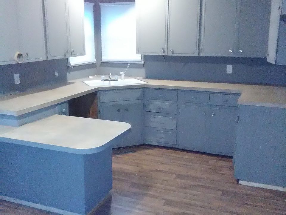 2nd image of 305 N 16th St