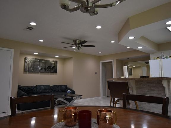 5th image of 818 Luella Ave
