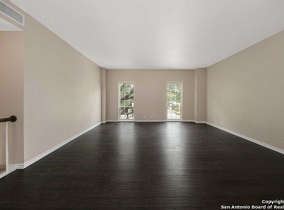 3rd image of 7707 Broadway St