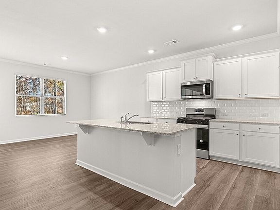 5th image of 66 Capital Ct